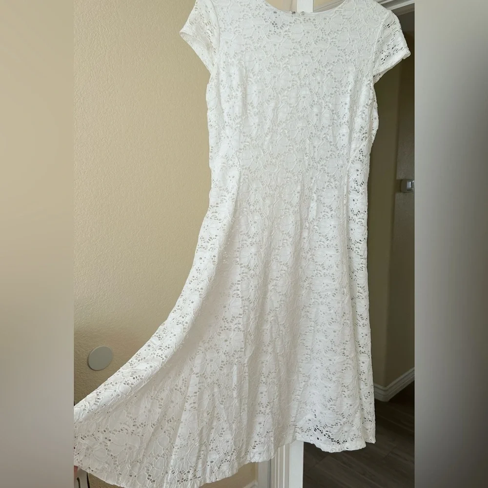 Alfani White Lace Dress, Size 6 - Picture 2 of 6